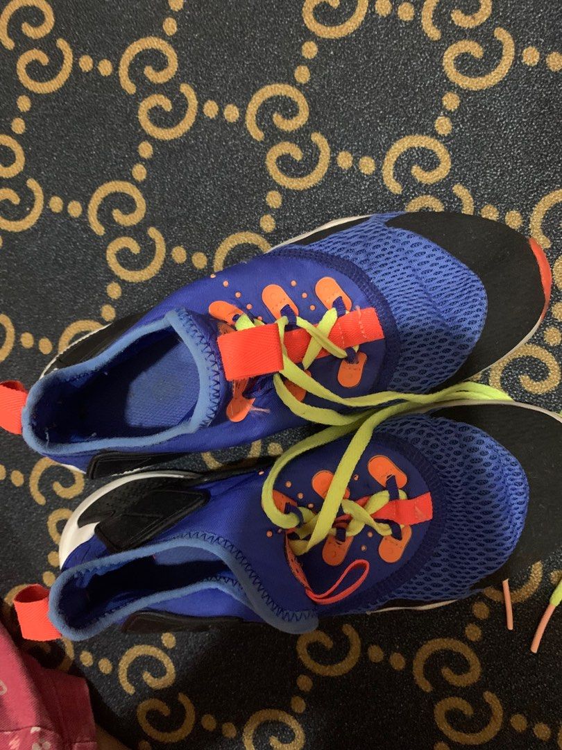 womens slip on nike trainers