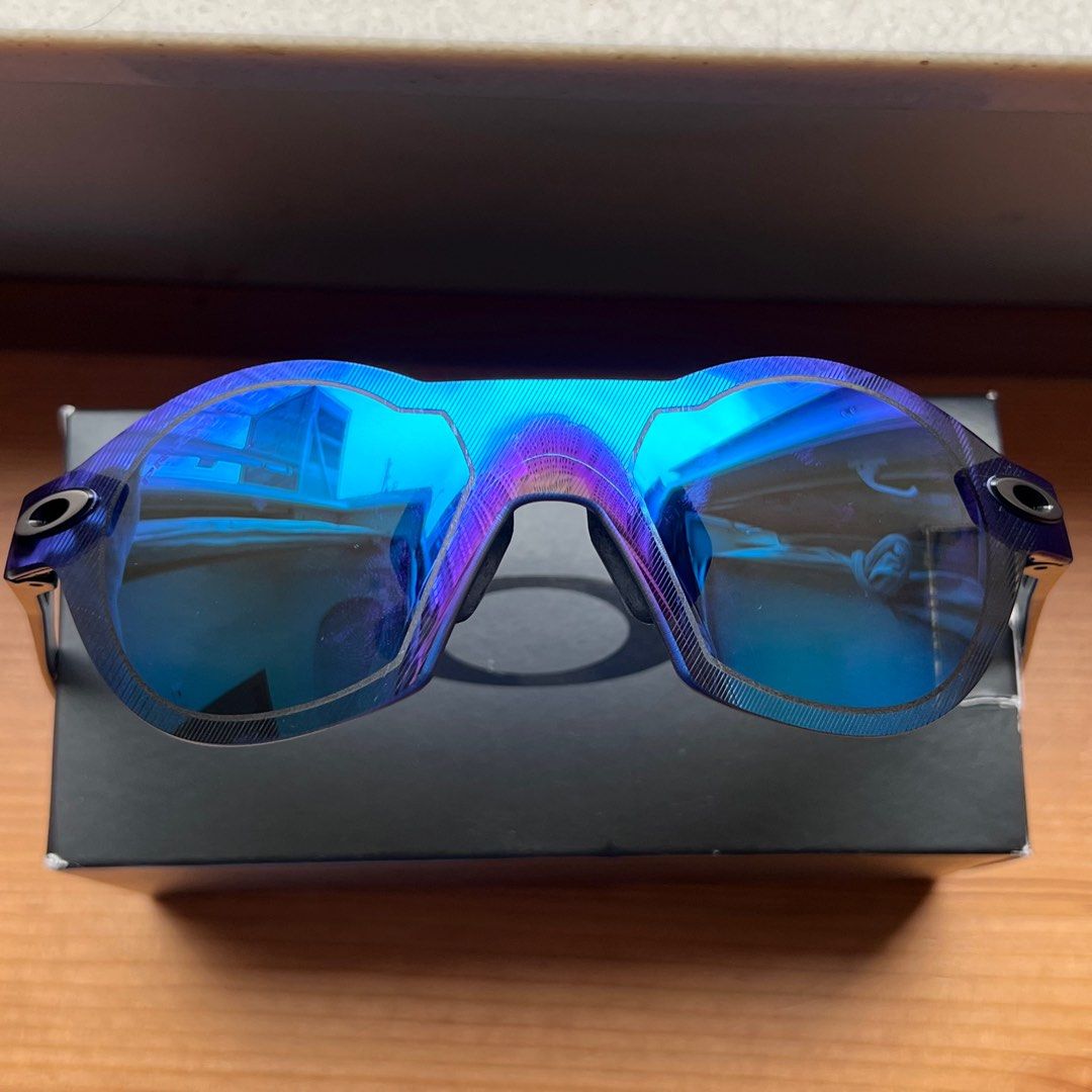 Oakley RE-Subzero planet x Prizm sapphire sunglasses, 男裝, 手錶及