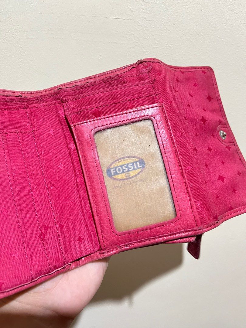 ORIGINAL Fossil Leather Trifold wallet, Women's Fashion, Bags