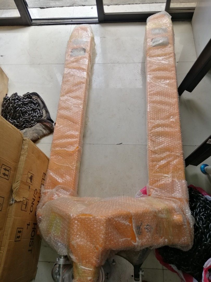 Pallet Truck Manual (Category: Industrial Equipment) located in Caloocan City. Submitted by 09150634111 (Listing ID 1194711888, Image 1). Description: Pallet Truck Manual Capacity : 1 T, 2T, 3T, 5T With Warranty Call or text : 0977-274-6350 Free Delivery and COD within Metro Manila.