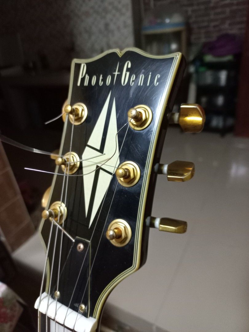 Photogenic Japan Les Paul Electric Guitar, Hobbies & Toys, Music