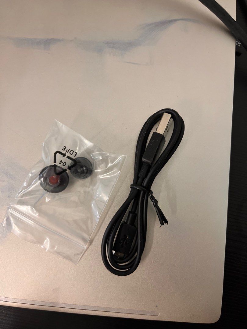 Plantronics Voyager B5200 UC headset with noise cancellation