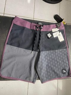 (Category: ) located in . Submitted by clothesmla (Listing ID 1194615961, Image 1). Description: .