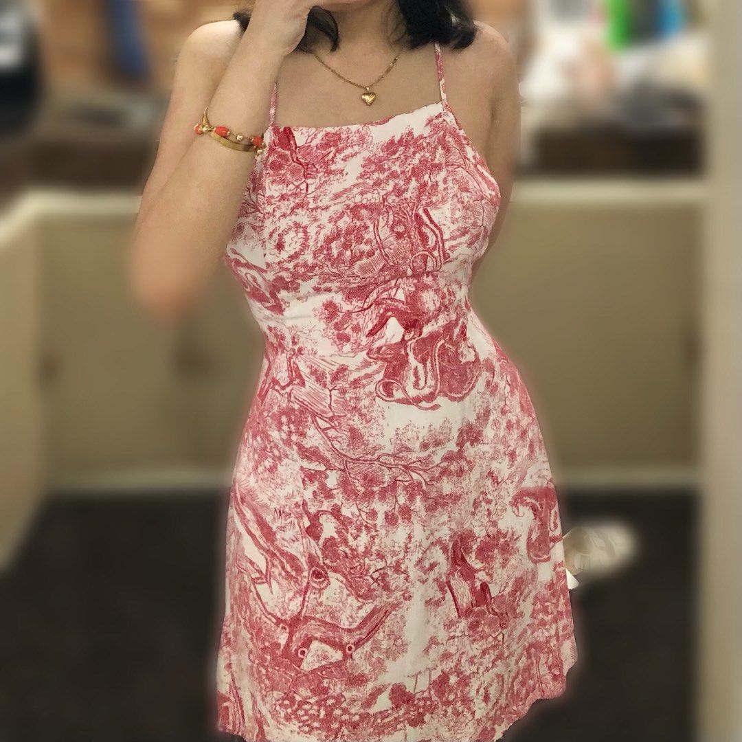 Red Backless Dress (Category: Dresses) located in Valenzuela. Submitted by sumtpcool (Listing ID 1194627325, Image 1). Description: 9.5/10 condition 🤍 with adjustable straps and garterized back ! •tried it on lang •v flattering • best fits to xs-m • material : toile .