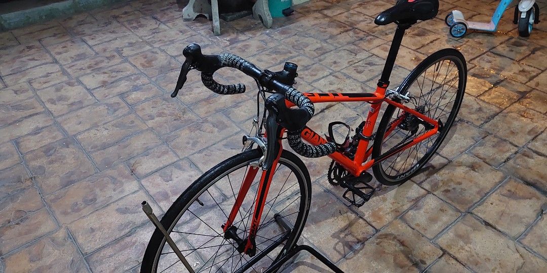 Giant tcr hotsell junior road bike