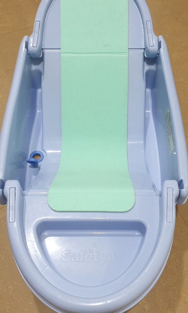 Safety first clearance tub seat