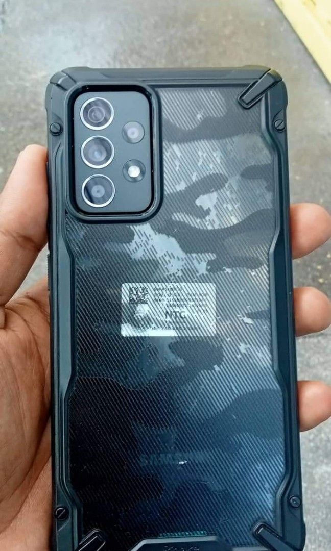 Samsung a52s 5g (Category: Samsung) located in Quezon City. Submitted by marcianoruiz1984 (Listing ID 1194573056, Image 2). Description: for sale/ swap 11500. samsung a52s 5g smartlock sim 1 no issue no dents unit ,ringke case, 25w samsung charger. quezon city area. see pic for specs.