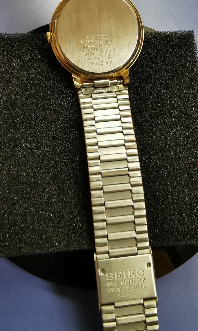 Seiko Vintage Gold tone watch 5y91-6040, Luxury, Watches on Carousell