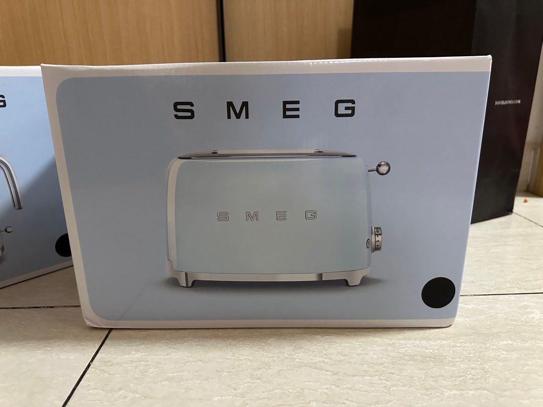 SMEG kettle and toaster set black colour, TV & Home Appliances