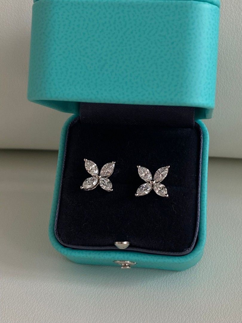 Tiffany victoria diamond earrings top