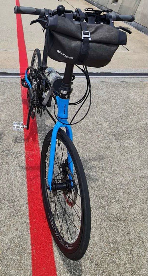 Trinx Flybird 3.0 foldable bike black blue in good condition