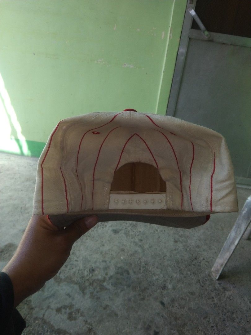 Vintage pinstripe Atlanta braves 100%WooL, Men's Fashion, Watches & Accessories, Caps & Hats on 