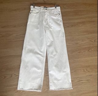 (Category: ) located in . Submitted by qyuties (Listing ID 1194610695, Image 1). Description: .