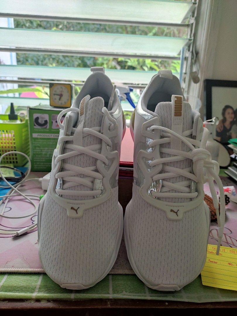 Puma hybrid hotsell white shoes