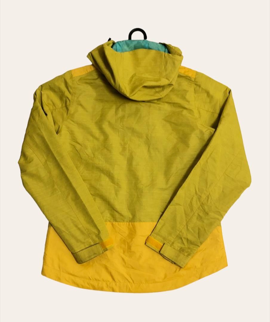 Windbreaker Adidas, Men's Fashion, Activewear on Carousell