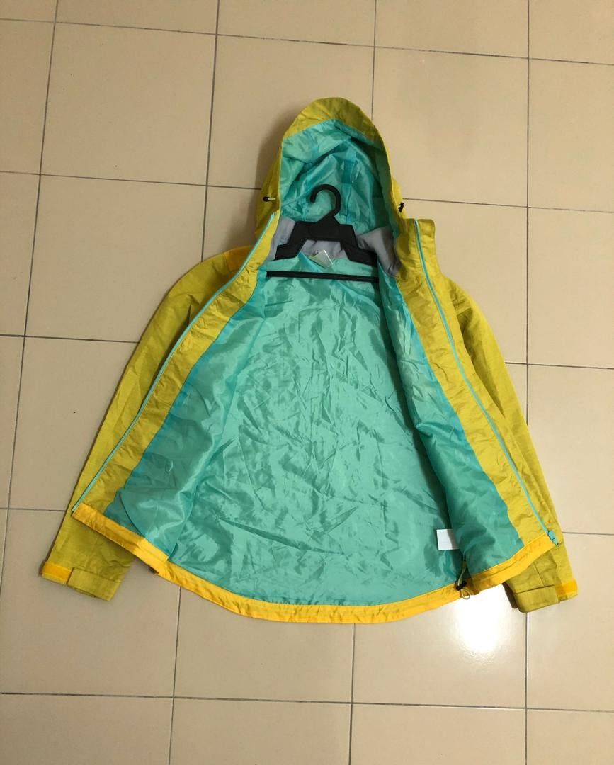 Windbreaker Adidas, Men's Fashion, Activewear on Carousell