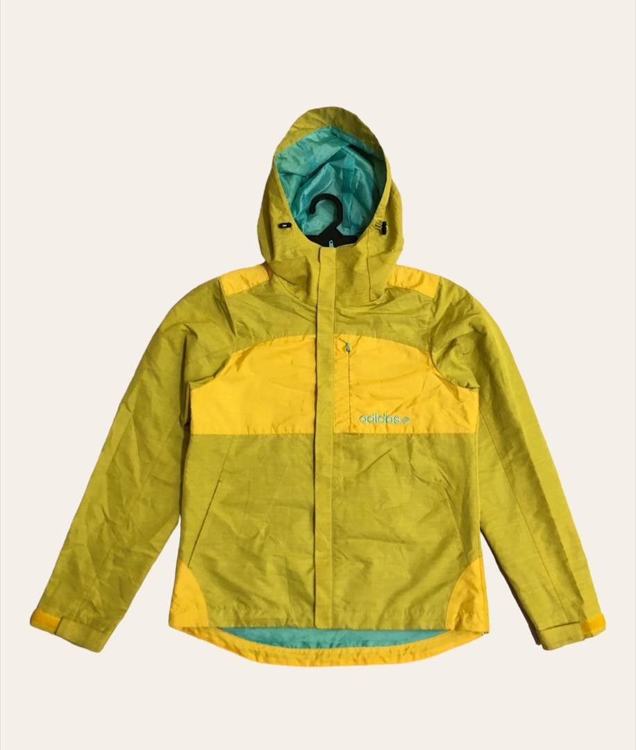 Windbreaker Adidas, Men's Fashion, Activewear on Carousell