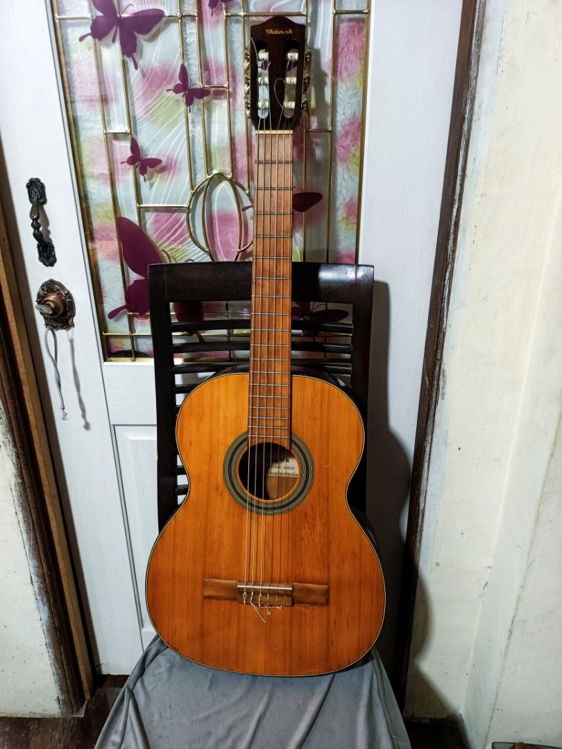 Yamaha Classical Guitar made in Japan Solid top, Hobbies & Toys, Music & Media, Musical