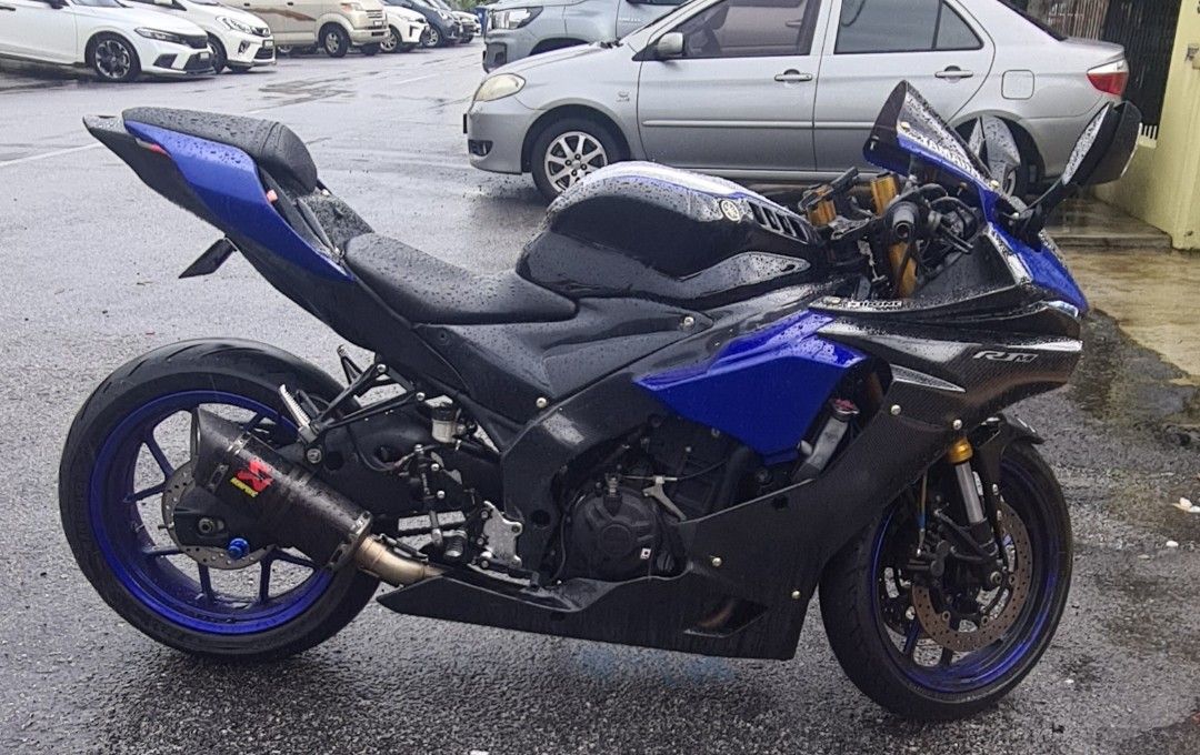 YAMAHA R25 V1 2016 FULLY CONVERT R1M Motorbikes on Carousell