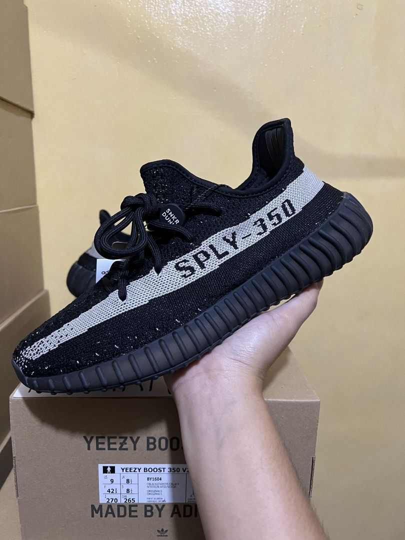 Yeezy Boost 350 v2 Oreo 2022 Restock