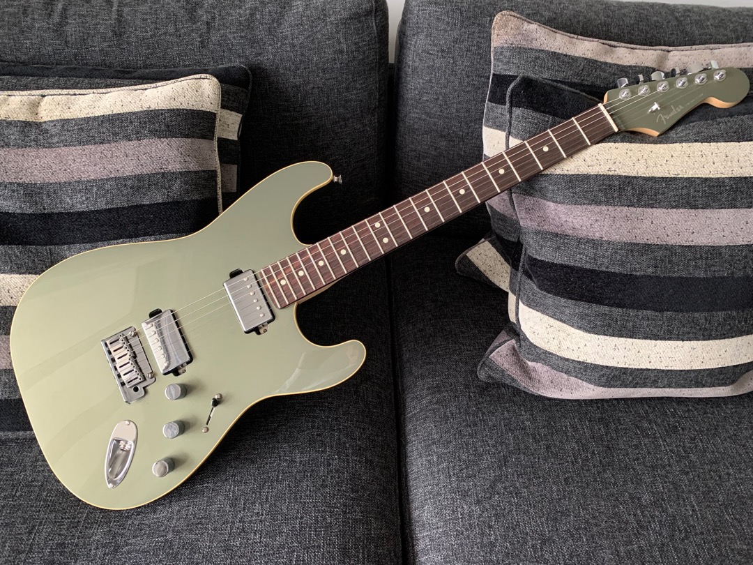 Fender japan 2025 modern hh