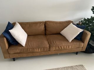 (Category: ) located in . Submitted by ksssg (Listing ID 1194770947, Image 1). Description: .