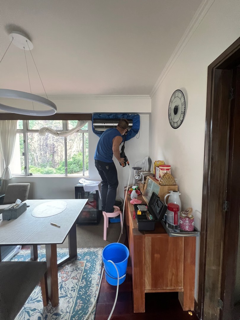 Clean the air conditioner with care62859981128961114