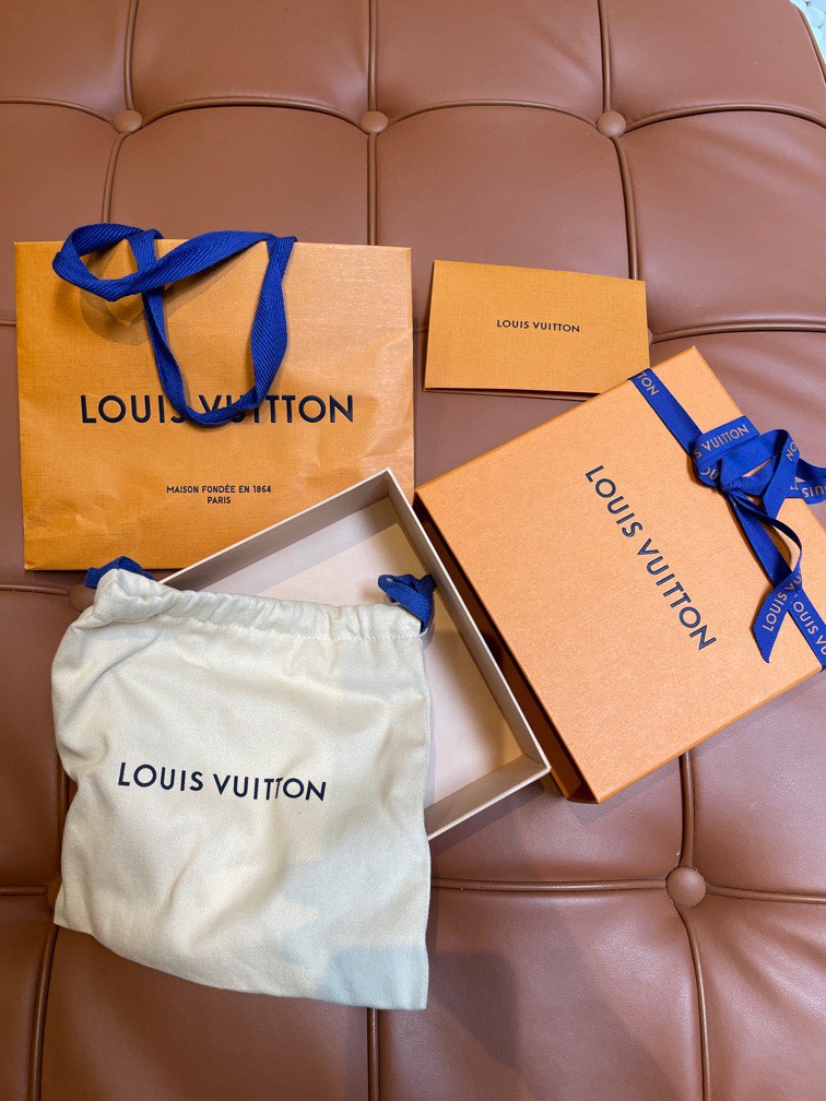 Latest yr 2022 Louis Vuitton paper bag, Luxury, Accessories on Carousell