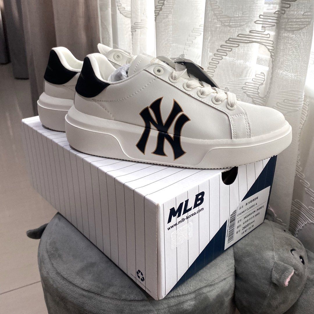 MLB chunky green shoes, Men's Fashion, Footwear, Sneakers on Carousell