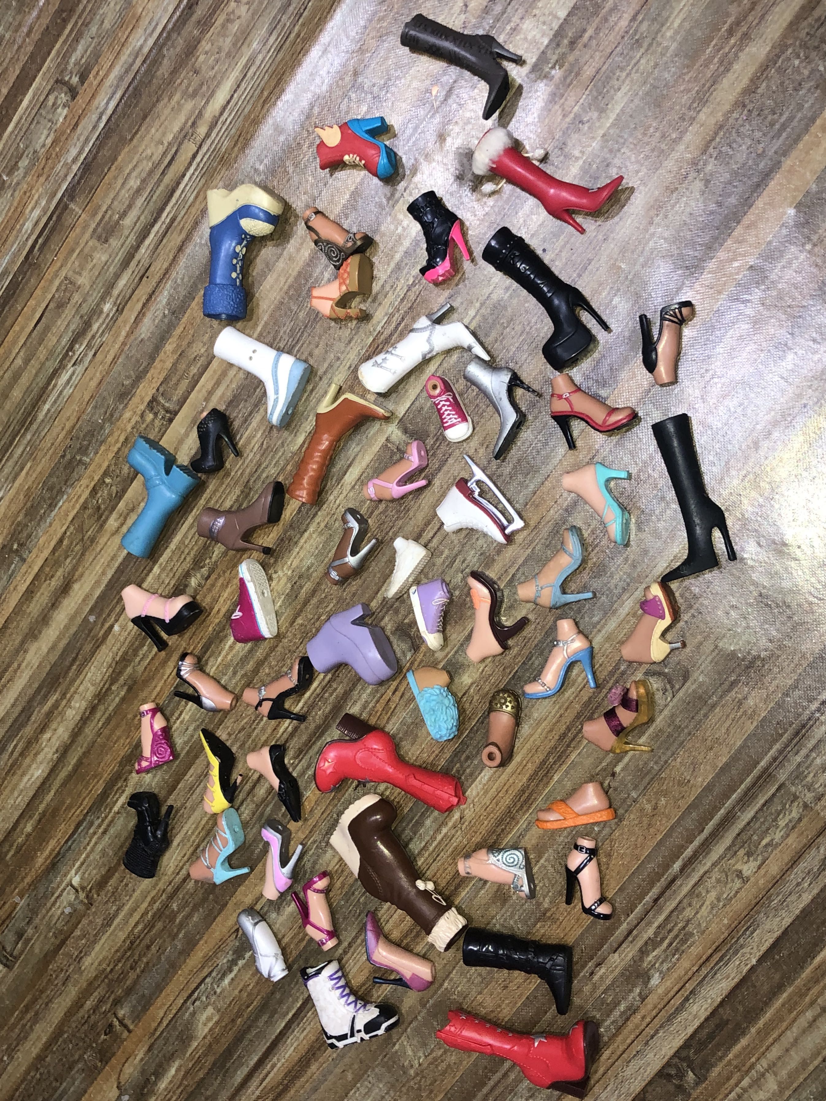 Barbie bratz doll shoes, Hobbies & Toys, Toys & Games on Carousell