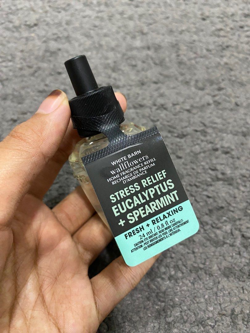 Bath & Body Works Wallflower Stress Relief Eucalyptus + Spearmint