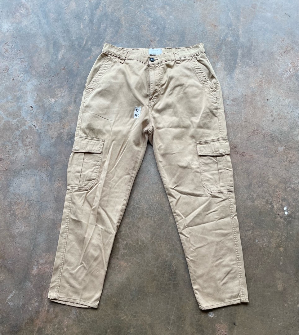 BERSHKA CARGO PANT, Men's Fashion, Bottoms, Trousers on Carousell