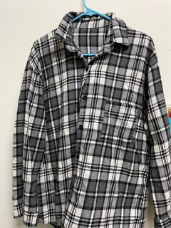 (Category: ) located in . Submitted by preloved_things_ (Listing ID 1194910329, Image 1). Description: .