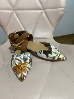 (Category: ) located in . Submitted by colourfulgems (Listing ID 1194945676, Image 1). Description: .