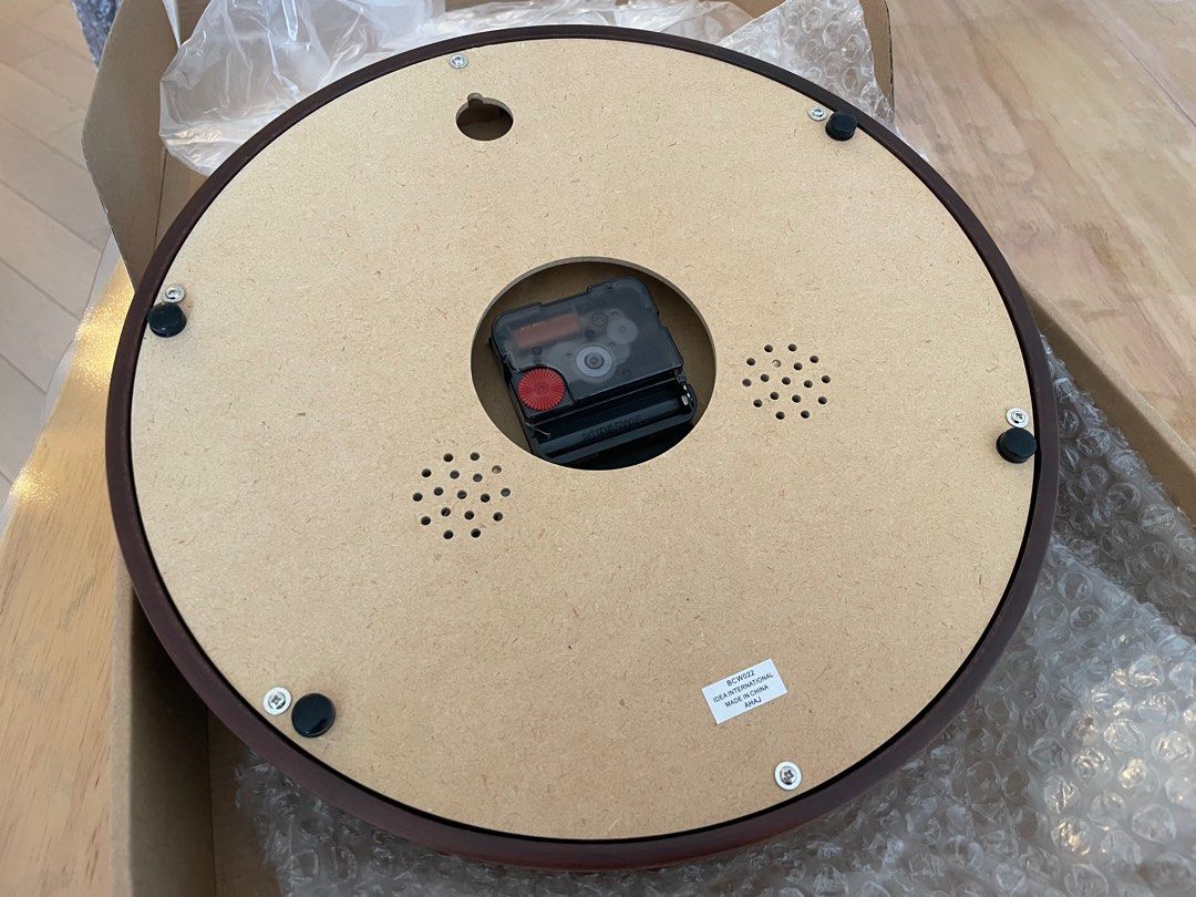 Bruno clock (含溫度+濕度）全新, 傢俬＆家居, 家居裝飾, 時鐘 Carousell