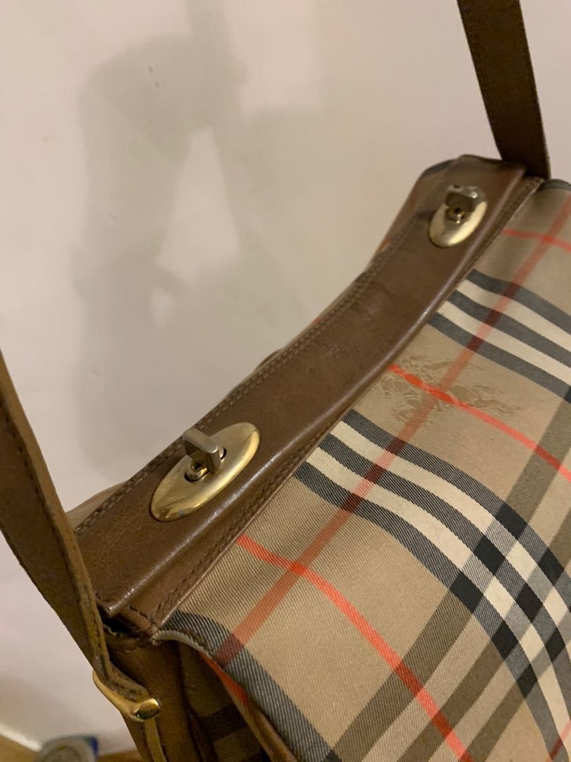 Burberry 手袋, 名牌, 手袋及銀包- Carousell