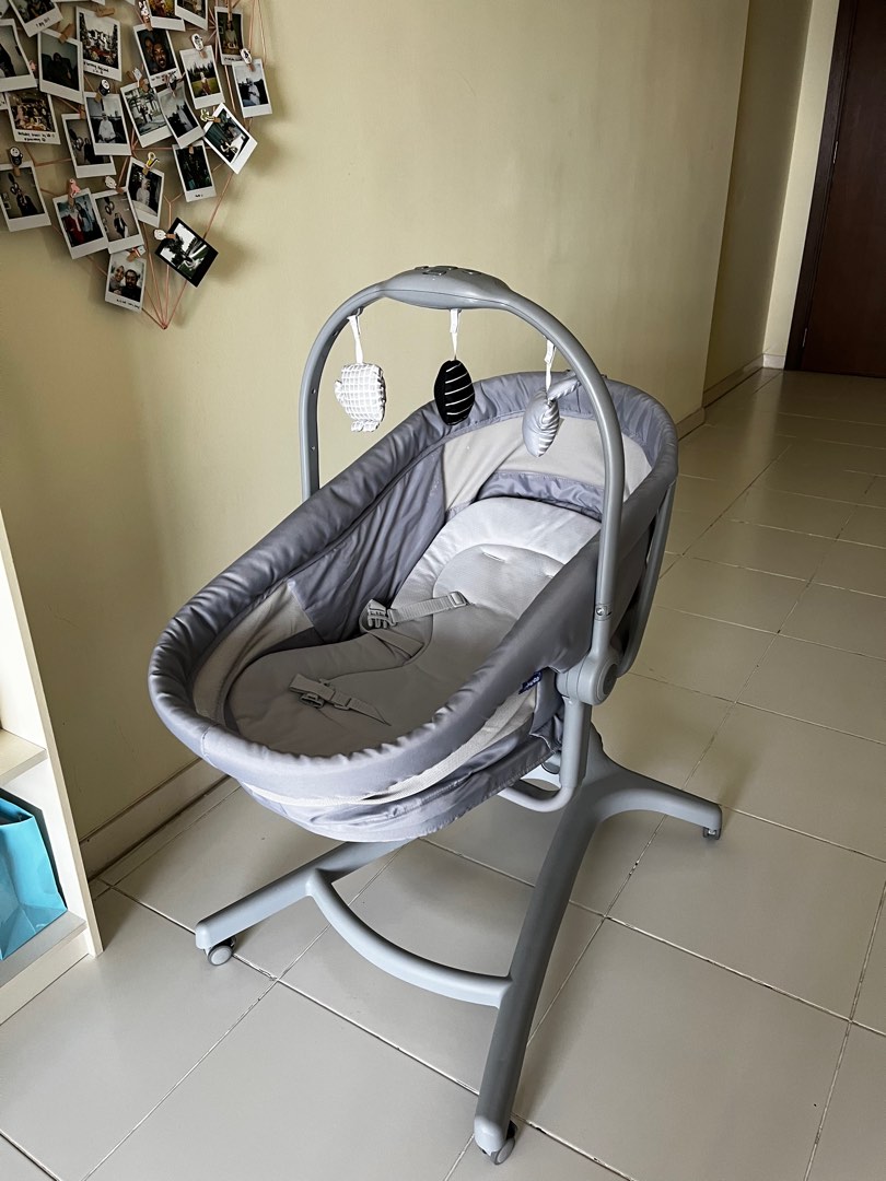 Chicco Baby Hug 4 in 1 Crib, Babies & Kids, Baby Nursery & Kids