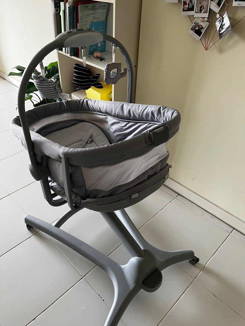 Chicco Baby Hug 4 in 1 Crib, Babies & Kids, Baby Nursery & Kids