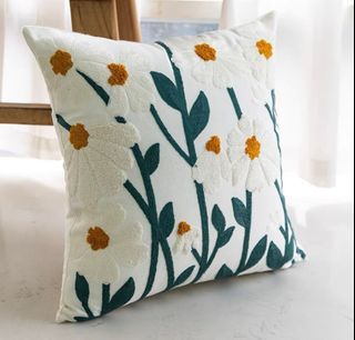 Daisy Embroidery Cover with Inner Cushion (New Arrival)