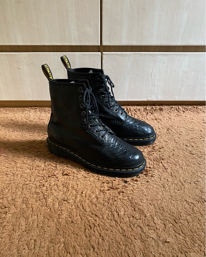 Dr martens python black 2025