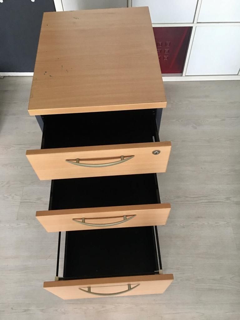 drawer (Category: Shelves, Cabinets & Racks) located in Singapore. Submitted by thetrustedtrader677 (Listing ID 1194852294, Image 3). Description: 51.5(w)*41(d)*67(h) with castors, easy to move around.