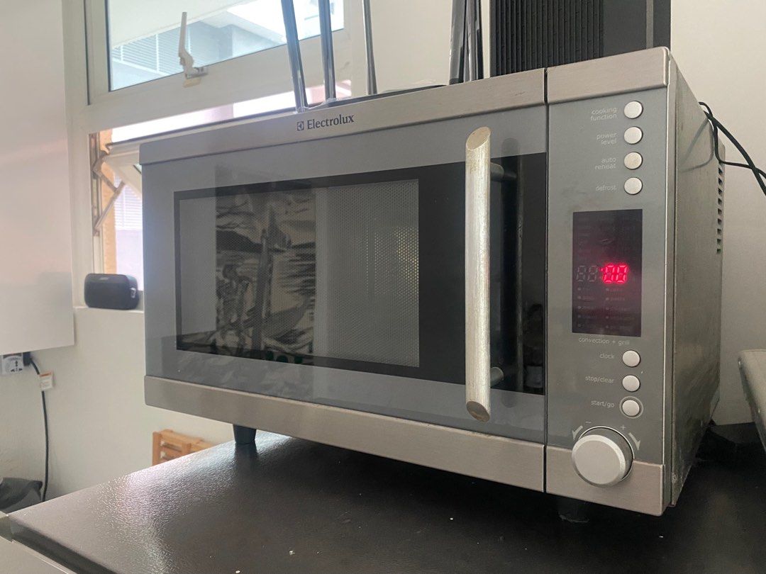 Electrolux Microwave Oven Grill Combo, TV & Home Appliances, Kitchen