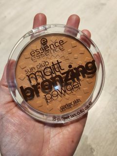 Essence Matt Bronzing Powder (02 Sunny)