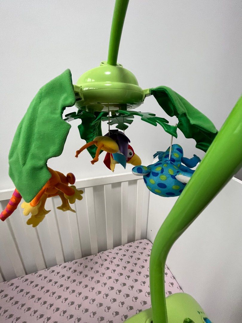 Fisher Price Rainforest Peekaboo Leaves Musical Mobile, Babies & Kids