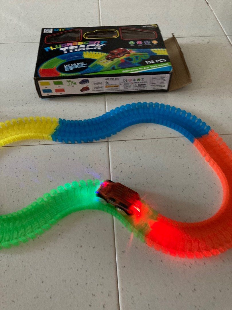 Fluorescent Track 132 pieces, Hobbies & Toys, Toys & Games on Carousell