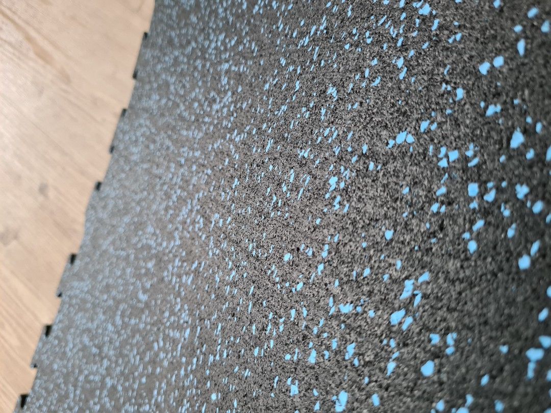 (For Sale) Interlocking Durapro Gym Mats, Sports Equipment, Exercise