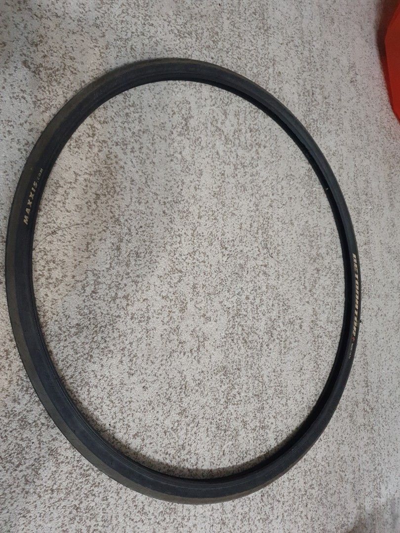 thumbnail image 2 of Baldy's 700x28c White Wall Road Bike Tyres - Vintage Slick Style (Bundle) 2 of 4