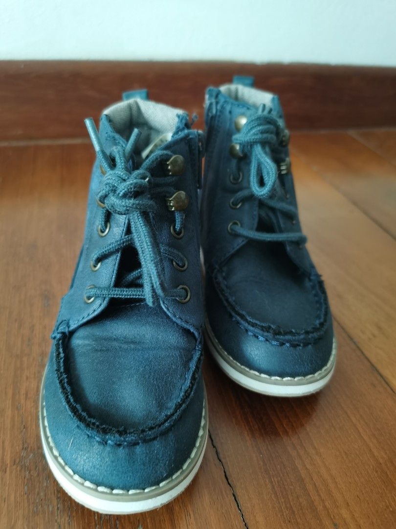 Gap baby boots