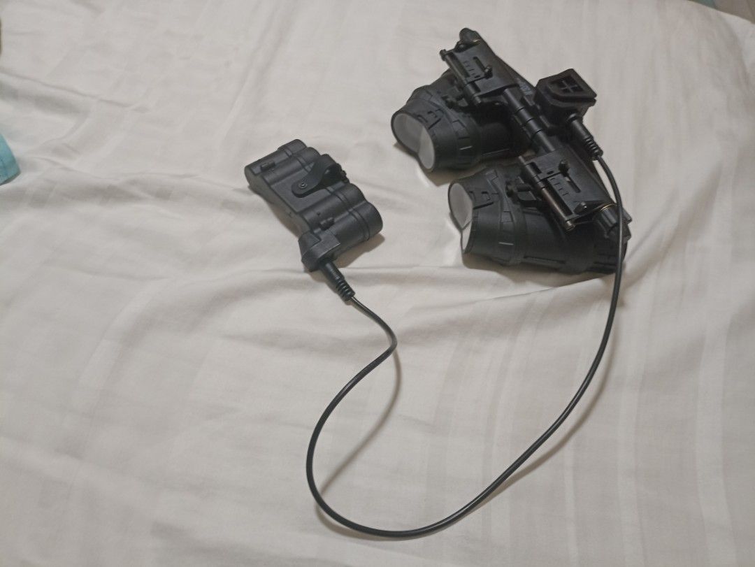 GPNVG 18 night vision goggles replica, Hobbies & Toys, Toys & Games on