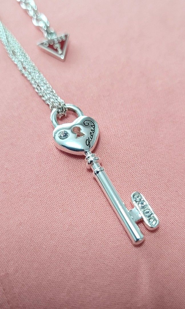 Guess discount key necklace